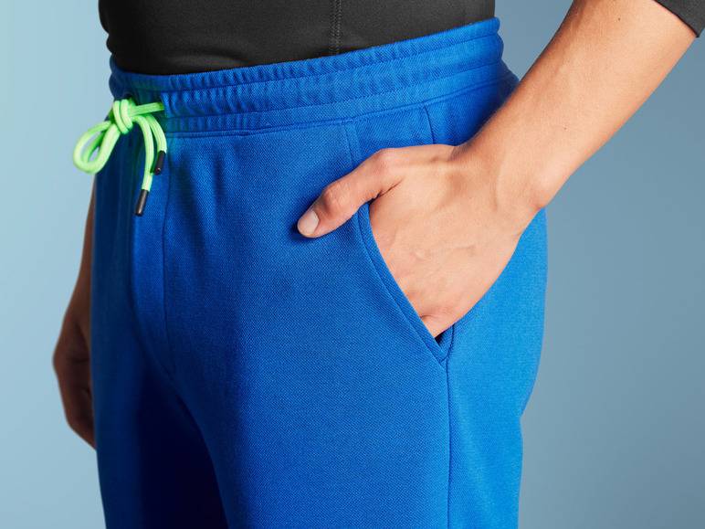 CRIVIT Herren Sweatshorts mit HeiQ Mint Technologie im Angebot