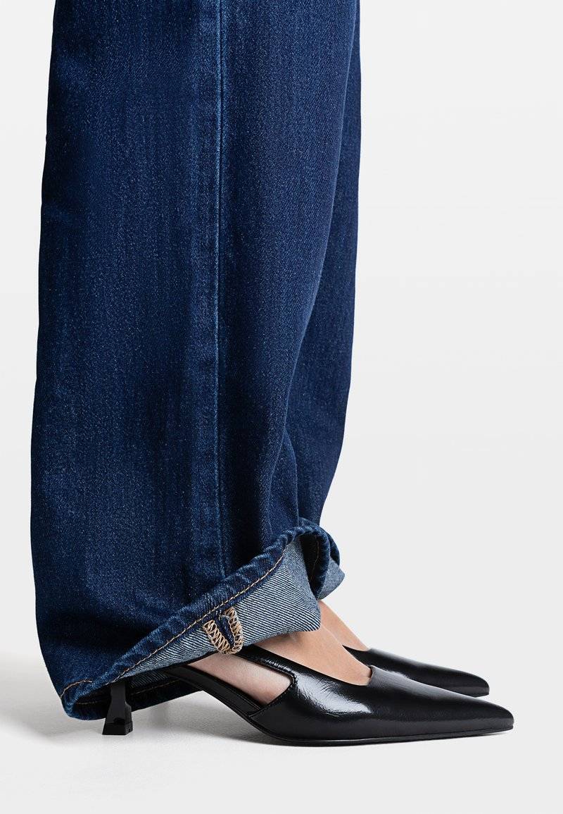 Stradivarius Stradivarius Classic heels - black