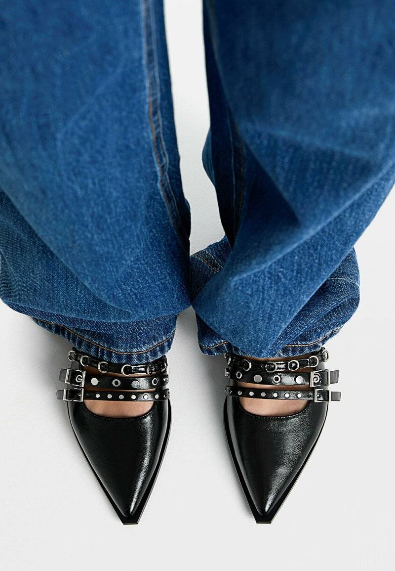 Stradivarius Stradivarius Slingback ballet pumps - black