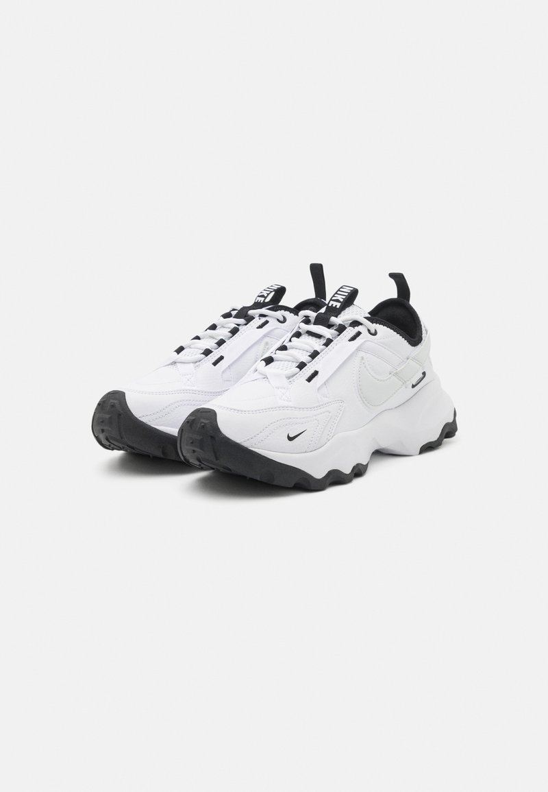 Nike Sportswear Nike Sportswear TC 7900 - Trainers Outlet