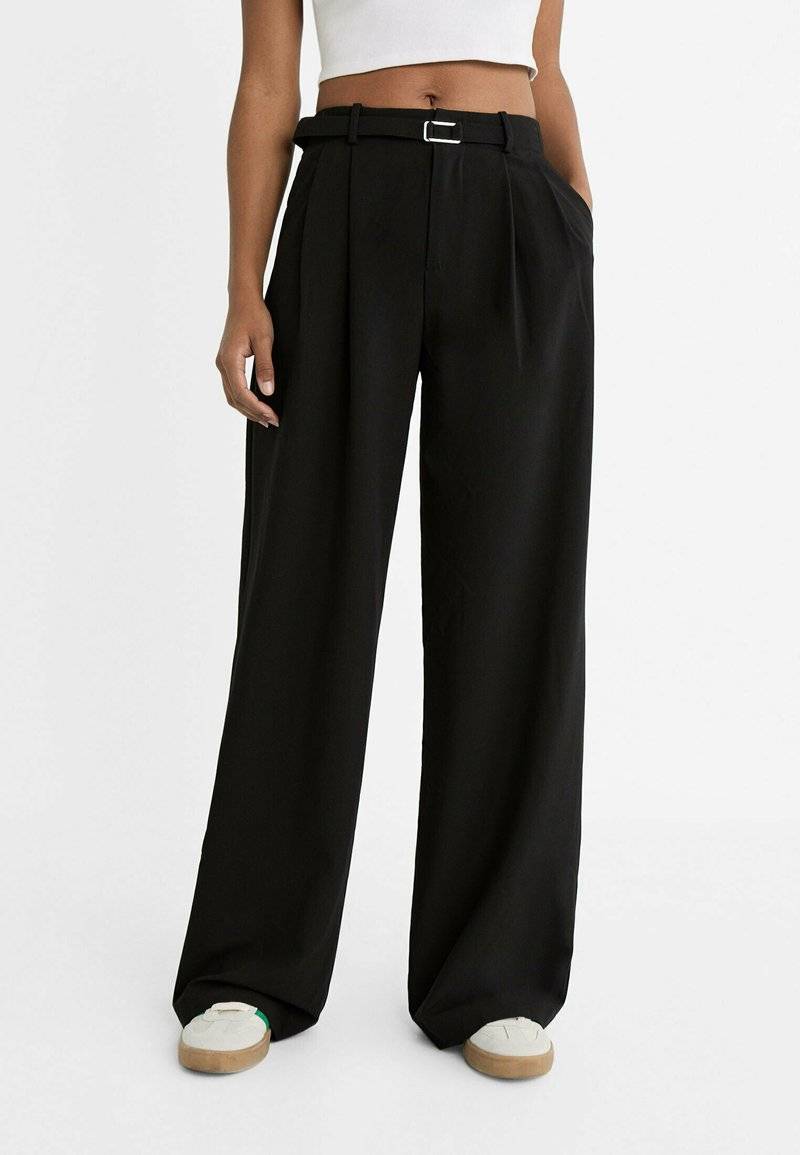 Stradivarius Stradivarius WITH BUCKLE DETAIL - Trousers - black Hotsell