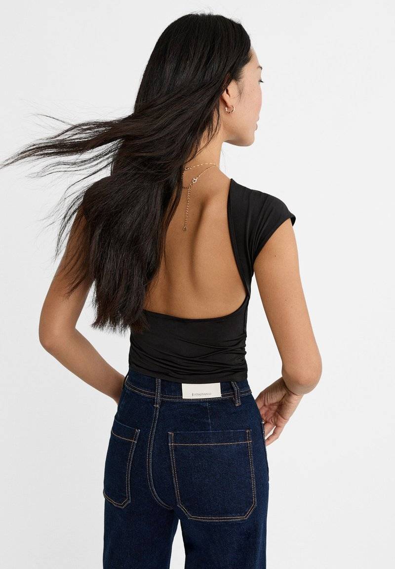 Stradivarius Stradivarius OPEN-BACK - Basic T-shirt - black Fabrikverkauf