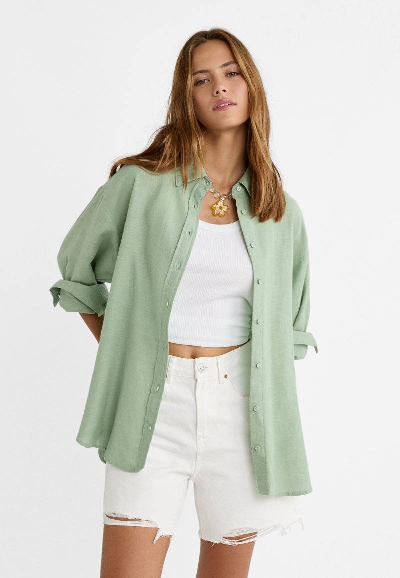 Stradivarius Stradivarius RUSTIKALES DAILY - Button-down blouse - khaki Outlet