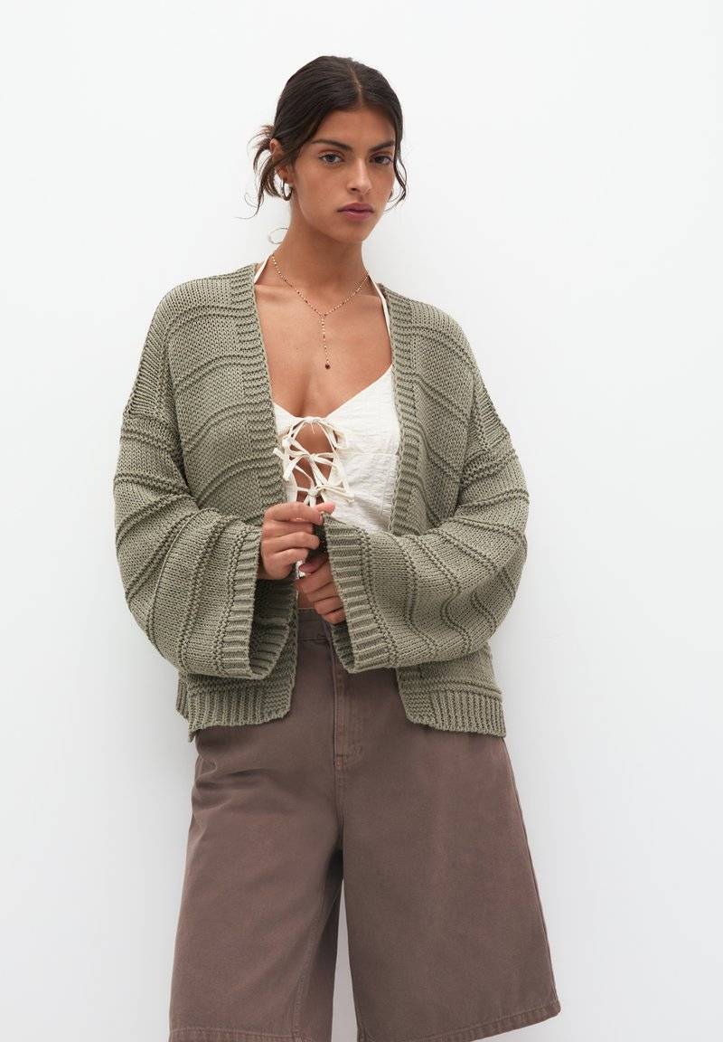 PULL&BEAR PULL&BEAR Cardigan - khaki