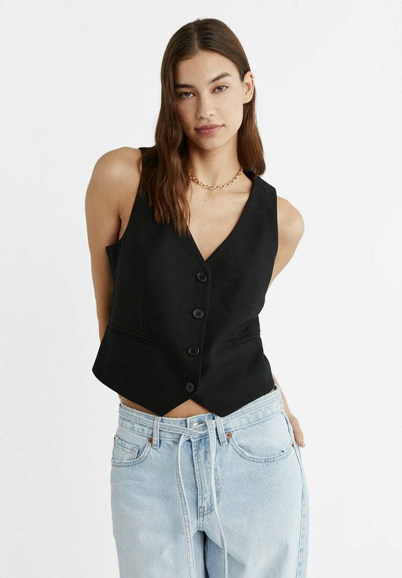 Stradivarius Stradivarius SHORT BUTTONED - Waistcoat - black Verkauf