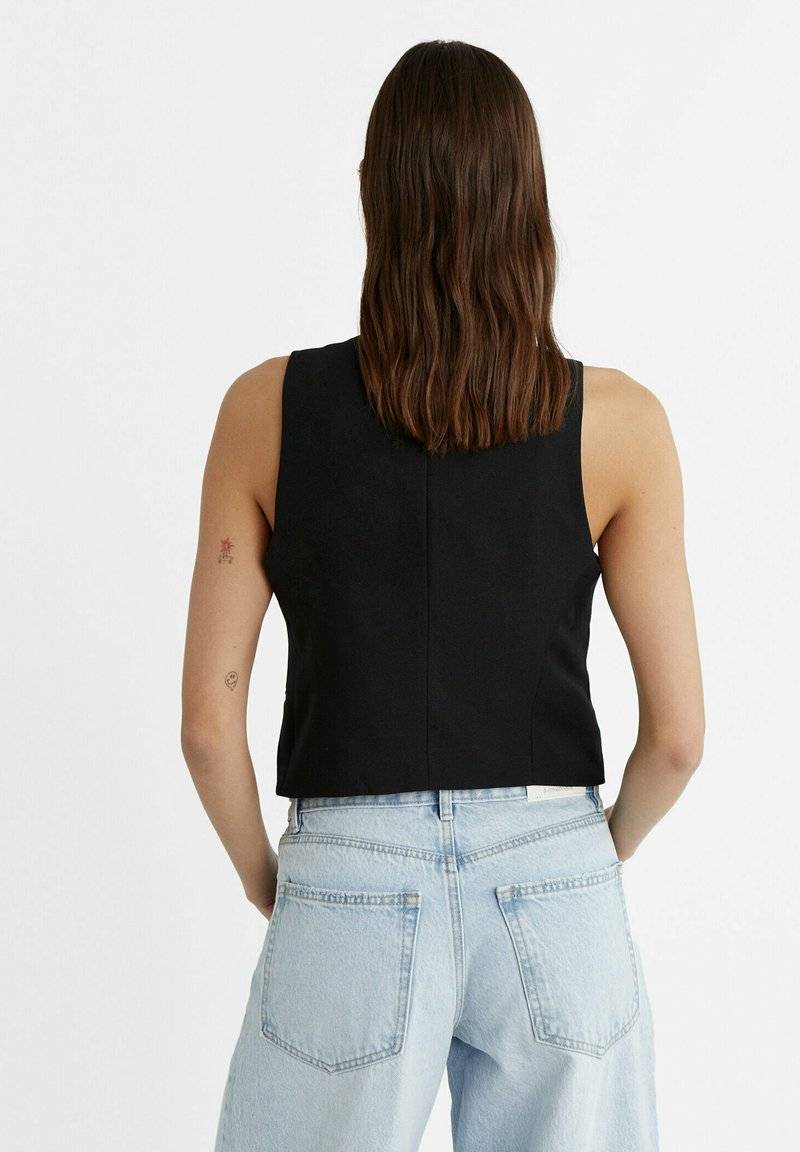 Stradivarius Stradivarius SHORT BUTTONED - Waistcoat - black Verkauf