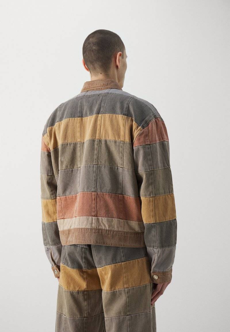 Les Benjamins Les Benjamins UNISEX - Denim jacket - brown Fabrikverkauf