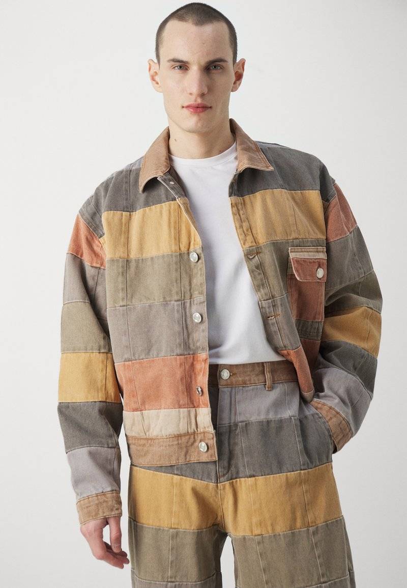 Les Benjamins Les Benjamins UNISEX - Denim jacket - brown Fabrikverkauf