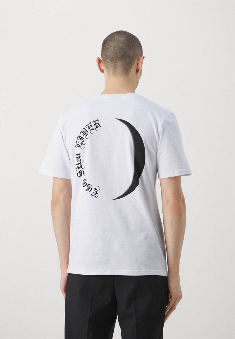Han Kjøbenhavn Han Kjøbenhavn SHADOWS MOON REGULAR TEE UNISEX - Print T-shirt - white