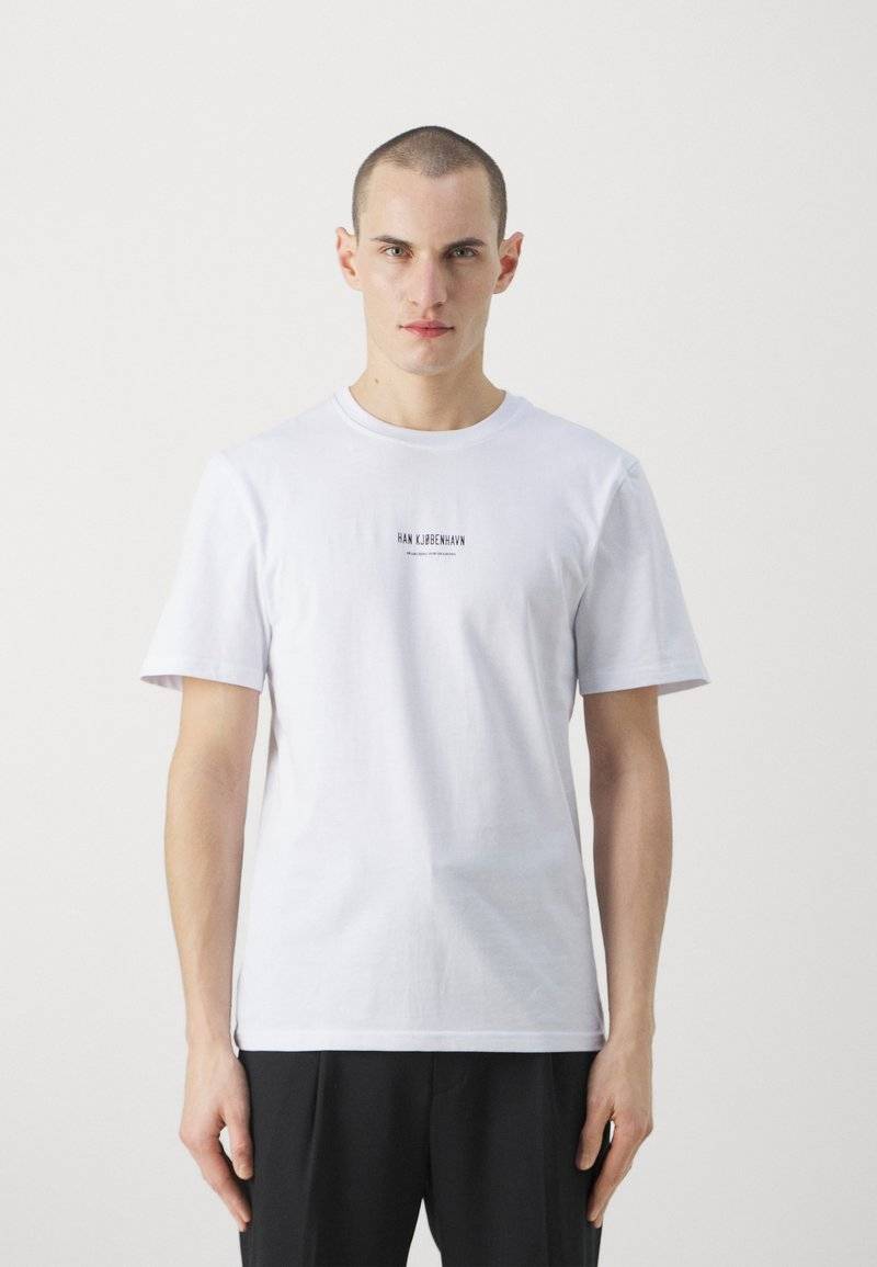 Han Kjøbenhavn Han Kjøbenhavn SHADOWS MOON REGULAR TEE UNISEX - Print T-shirt - white im Angebot