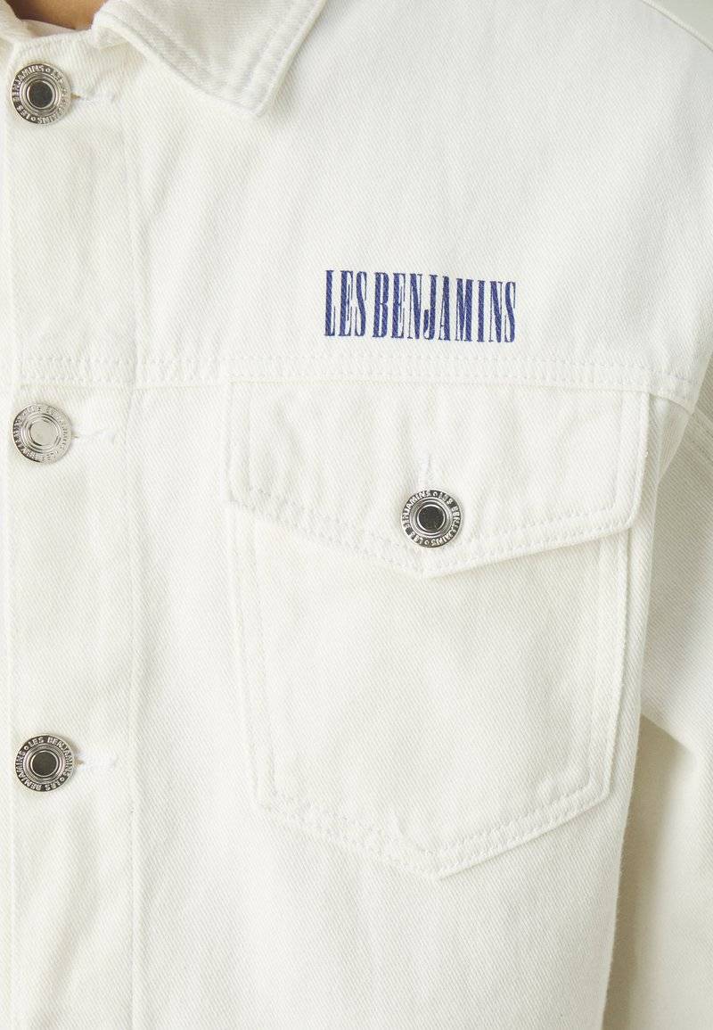 Les Benjamins Les Benjamins JACKET UNISEX - Denim jacket - white Auslauf