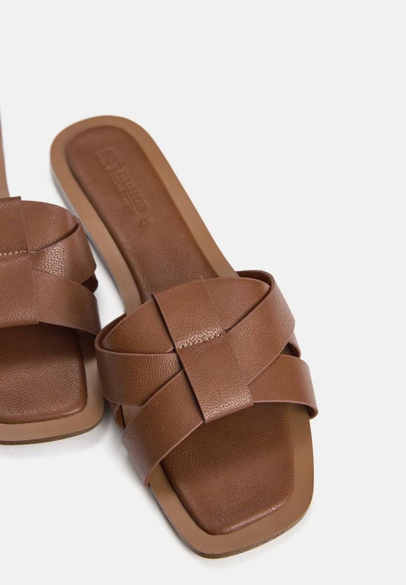 PULL&BEAR PULL&BEAR FLAT - Mules - brown Auslauf