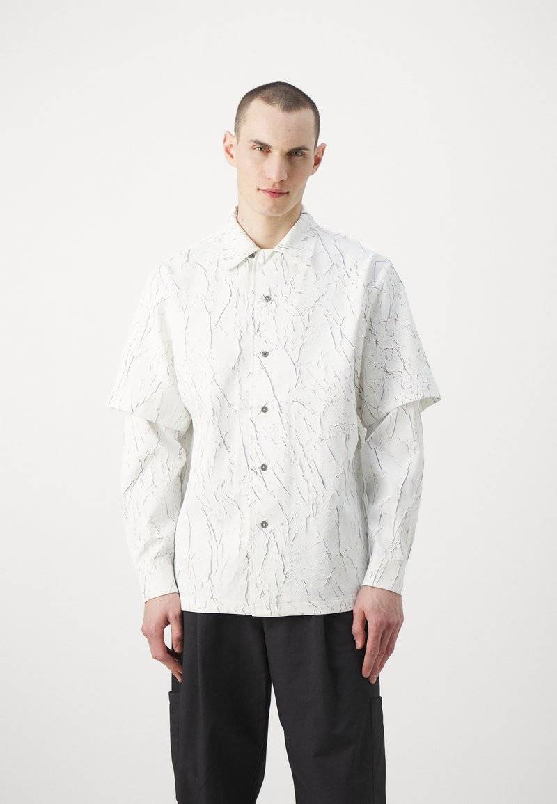 Han Kjøbenhavn Han Kjøbenhavn WRINKLE TWO LAYERED UNISEX - Shirt - white Heißer Verkauf