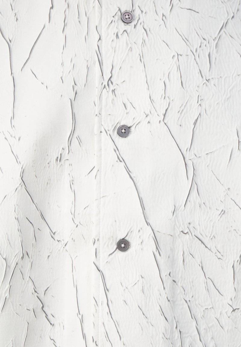 Han Kjøbenhavn Han Kjøbenhavn WRINKLE TWO LAYERED UNISEX - Shirt - white Heißer Verkauf