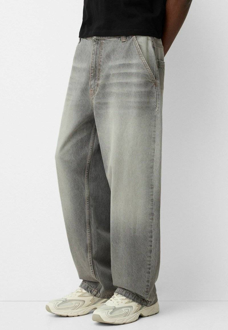 Bershka Bershka Relaxed fit jeans - light grey