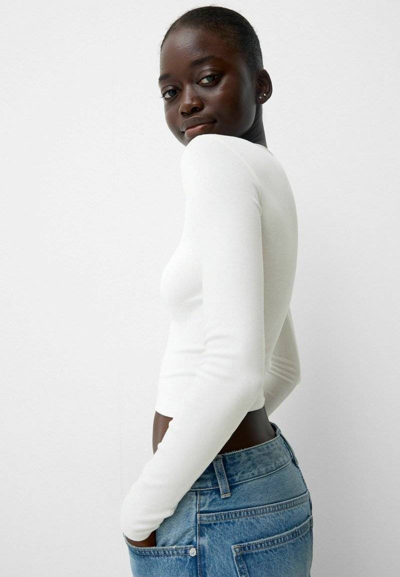 Bershka Bershka LONG SLEEVE - Long sleeved top - white Blitzverkäufe