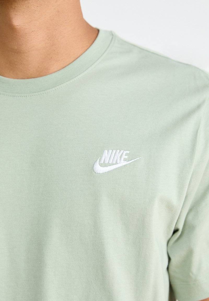 Nike Sportswear Nike Sportswear CLUB TEE - Basic T-shirt - mint Angebote