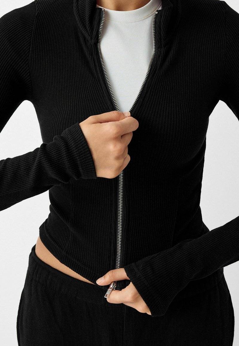Bershka Bershka LONG SLEEVE - Cardigan - black Outlet