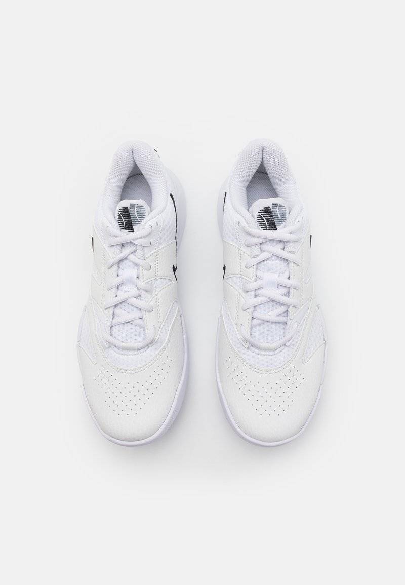 Nike Performance Nike Performance COURT LITE 4 - Multicourt tennis shoes Fabrikverkauf