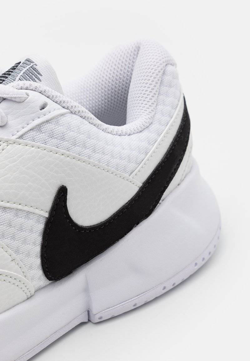 Nike Performance Nike Performance COURT LITE 4 - Multicourt tennis shoes Fabrikverkauf