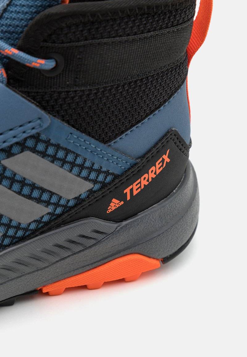 Adidas Terrex Adidas Terrex TERREX TRAILMAKER MID RAIN.RDY HIKING - Hiking shoes Auslauf