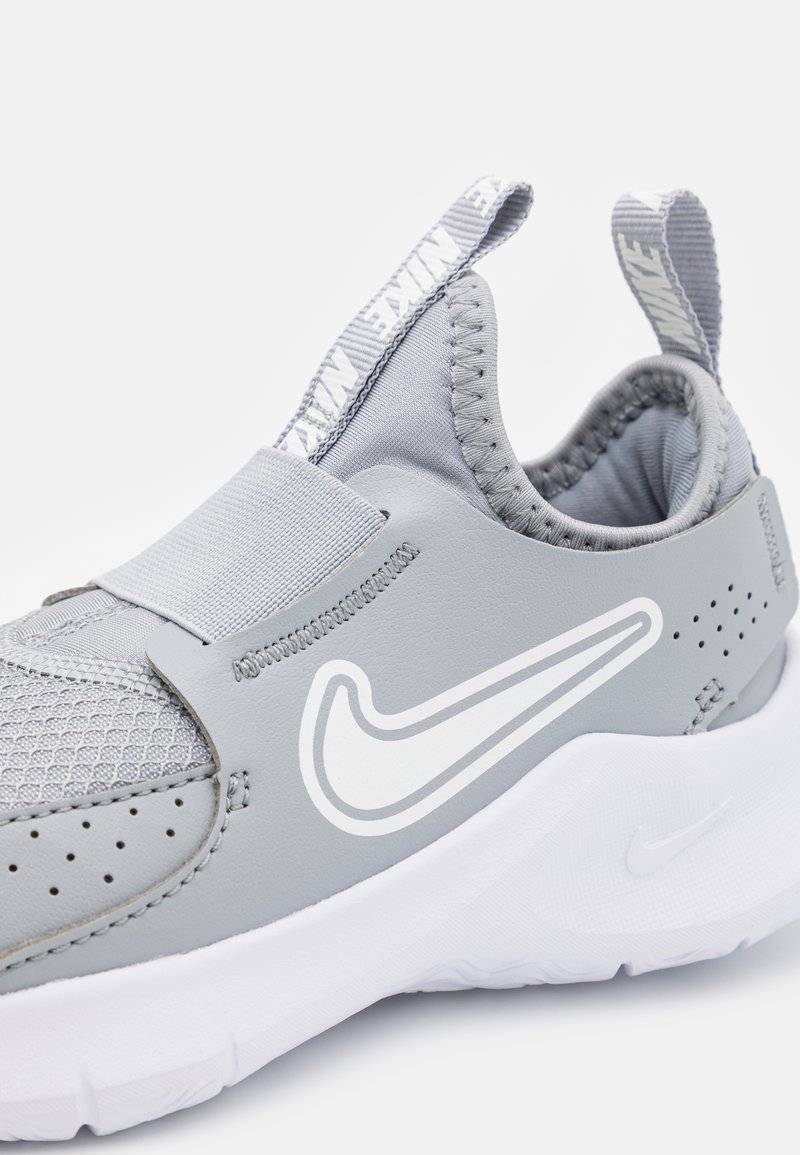 Nike Performance Nike Performance FLEX RUNNER 3 UNISEX - Competition running shoes Günstiger Verkauf