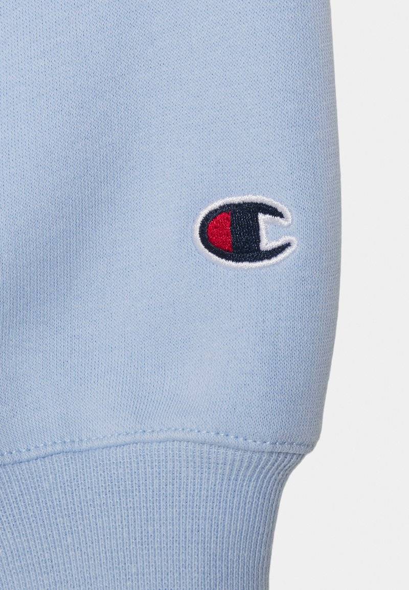 Champion Champion EXCLUSIVE CREWNECK UNISEX - Sweatshirt - light blue Auslauf
