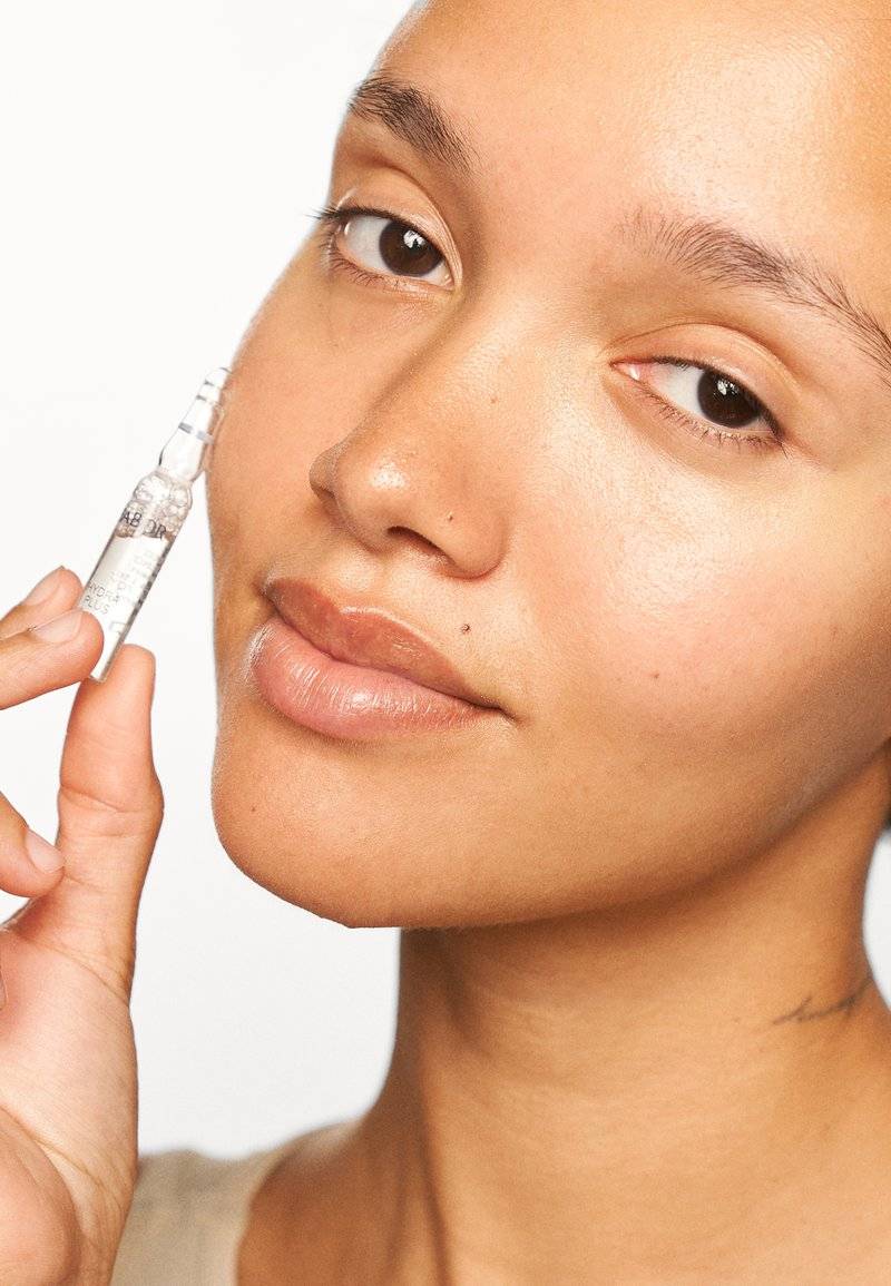 BABOR BABOR HYDRATING AMPOULE LIMITED EDITION - Serum Online