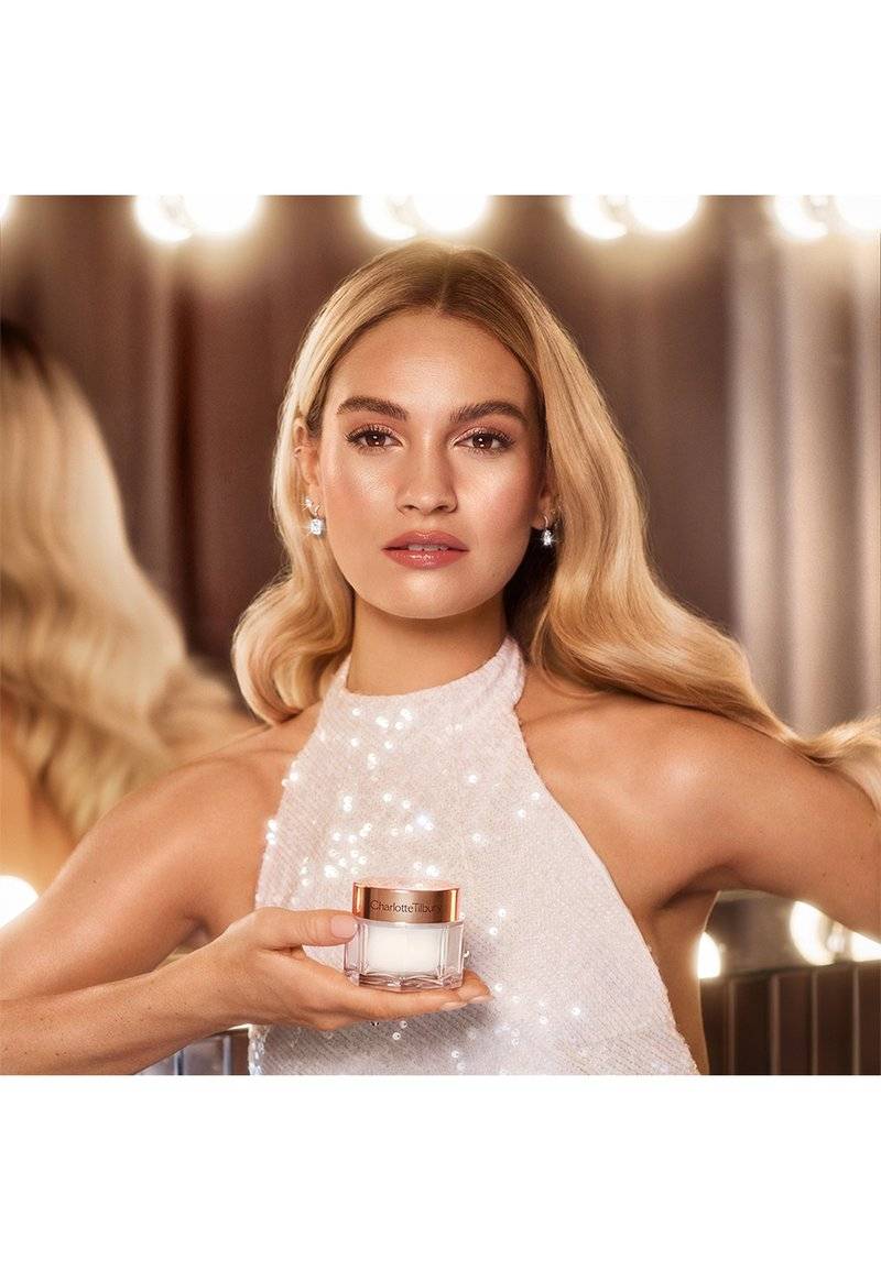 Charlotte Tilbury Charlotte Tilbury TRAVEL SIZED CHARLOTTE'S MAGIC CREAM - MOISTURISER - Face cream im Angebot