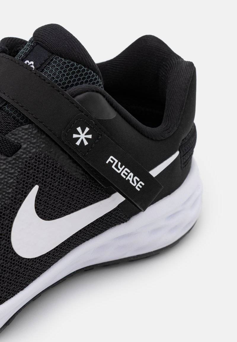 Nike Performance Nike Performance NIKE REVOLUTION 6 FLYEASE (PS - Neutral running shoes Blitzverkäufe