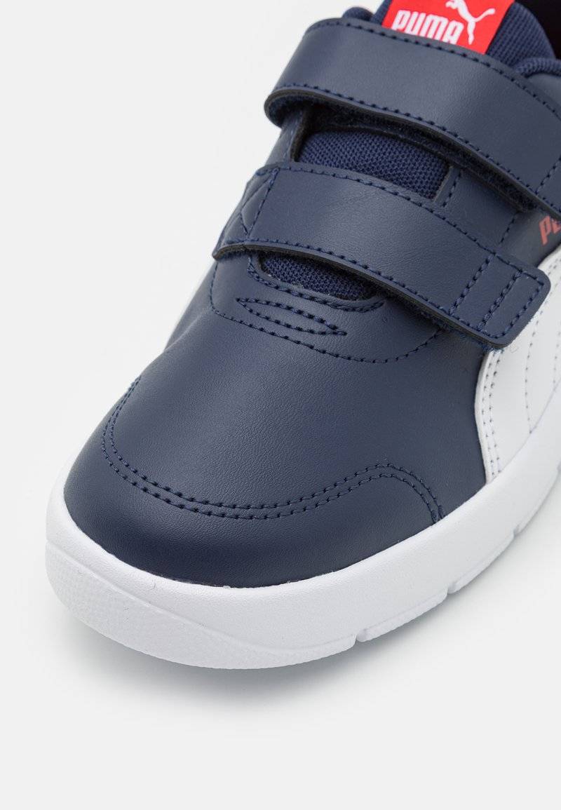 Puma Puma COURTFLEX UNISEX - Neutral running shoes Online