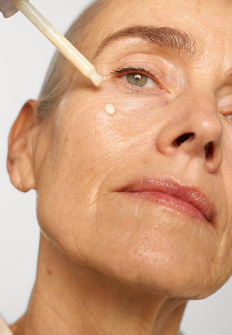 The Ordinary The Ordinary GRANACTIVE RETINOID 2% EMULSION - Serum im Angebot