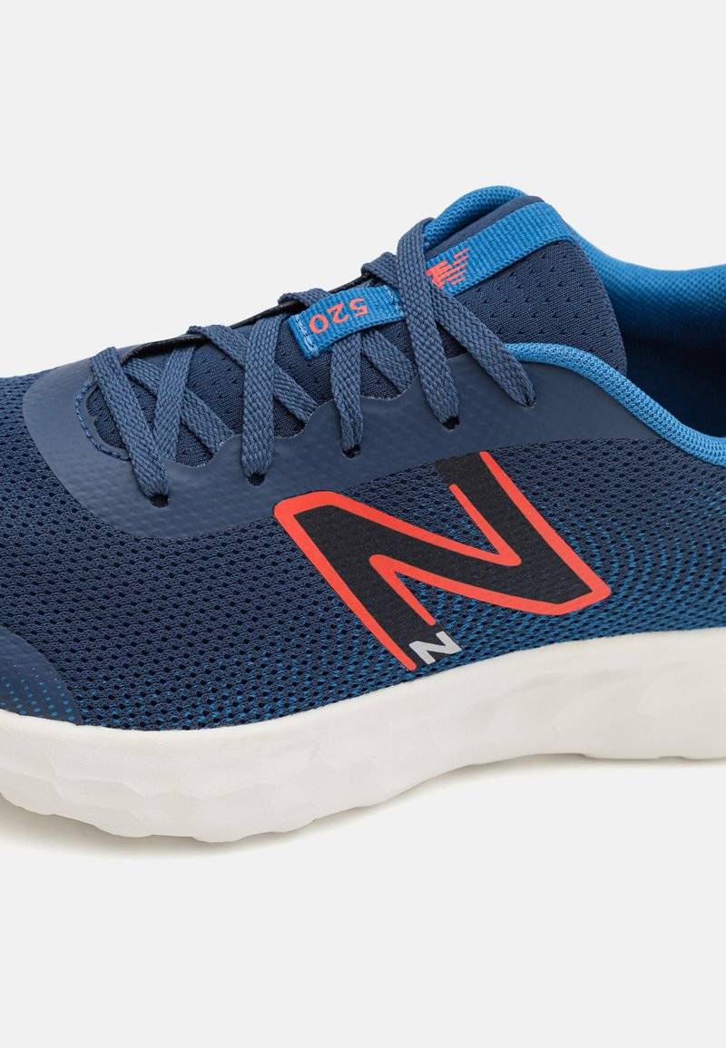New Balance New Balance 520V8 UNISEX - Competition running shoes - navy Blitzverkäufe