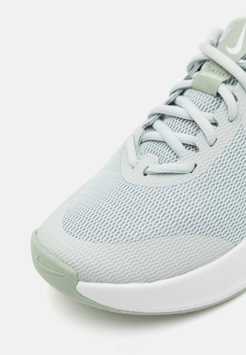 Nike Performance Nike Performance MC TRAINER 3 - Training shoe Auslauf