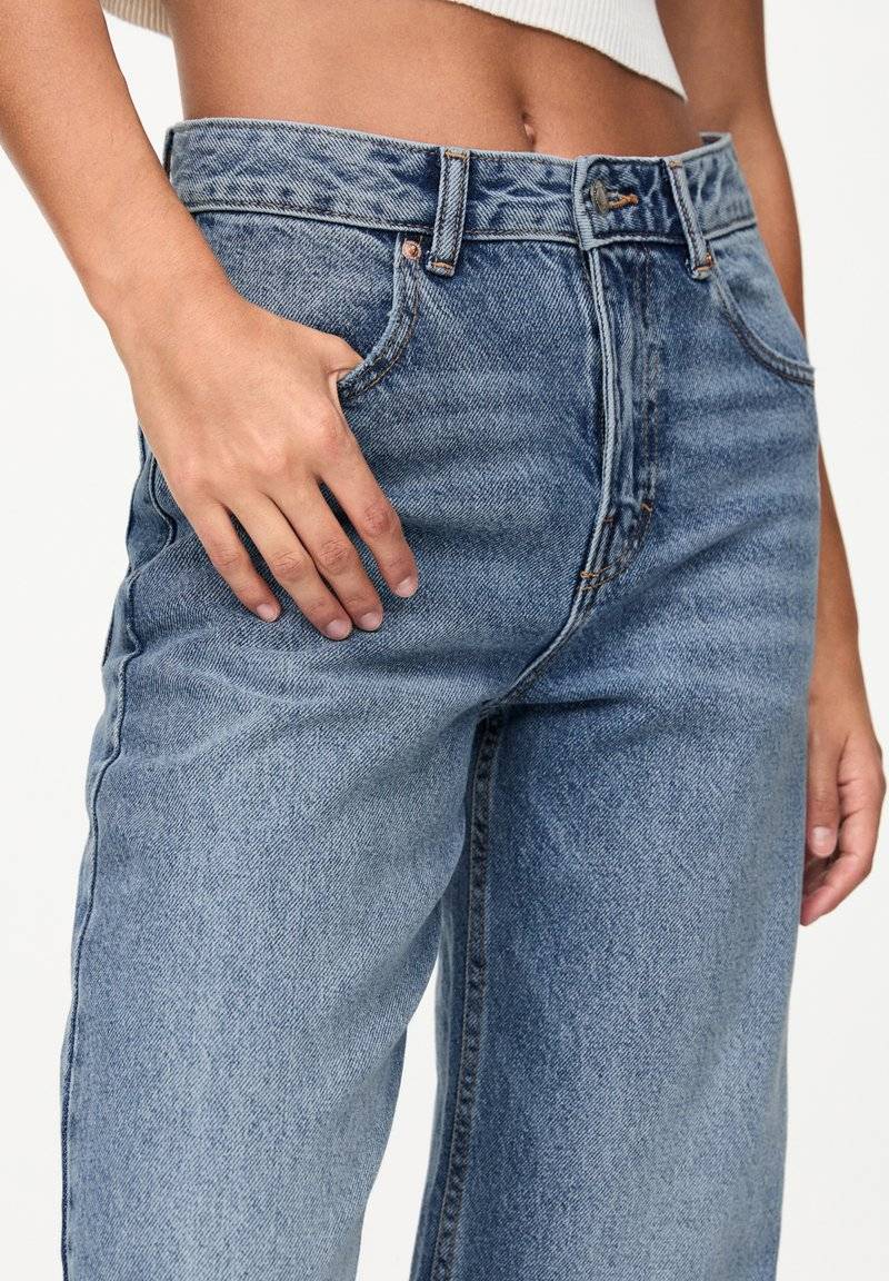 PULL&BEAR PULL&BEAR MID-RISE WIDE - Flared Jeans - blue Meist gekauft