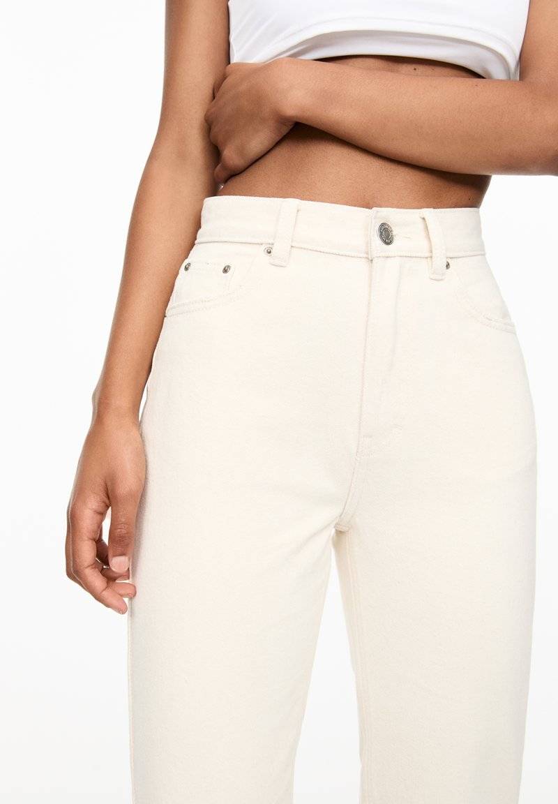 PULL&BEAR PULL&BEAR MOM - Slim fit jeans - beige Schlussverkauf