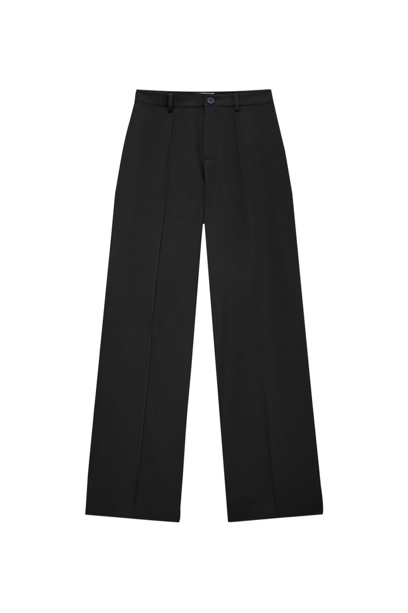 PULL&BEAR PULL&BEAR IM REGULAR-FIT MIT ZIERNAHT VORNE - Trousers - black Online