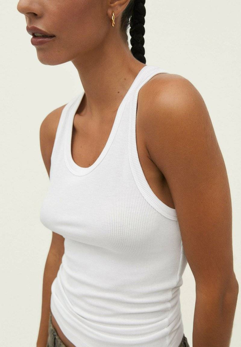 Stradivarius Stradivarius RACERBACK - Top - white denim Meist gekauft
