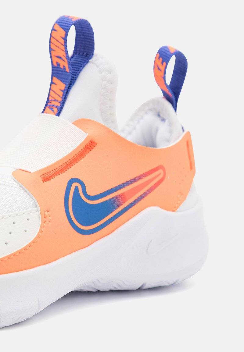 Nike Performance Nike Performance FLEX RUNNER 3 UNISEX - Competition running shoes Valentinstagsangebot