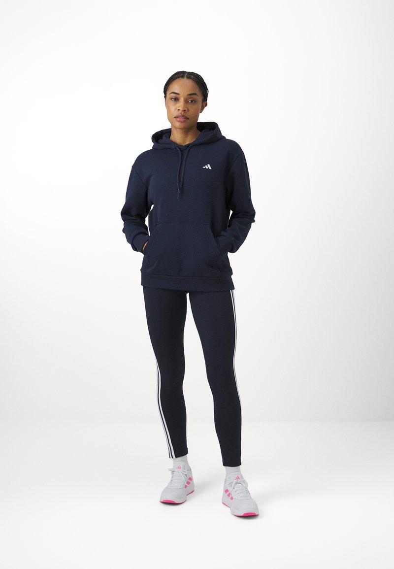 adidas Sportswear adidas Sportswear ESSENTIALS SMALL LOGO FEEL COZY HOODIE - Hoodie - legend ink Top Angebot
