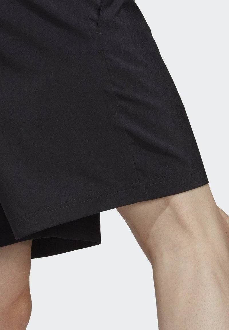 adidas Sportswear adidas Sportswear AEROREADY ESSENTIALS CHELSEA SMALL - Sports shorts - black Zeitlich begrenztes Angebot