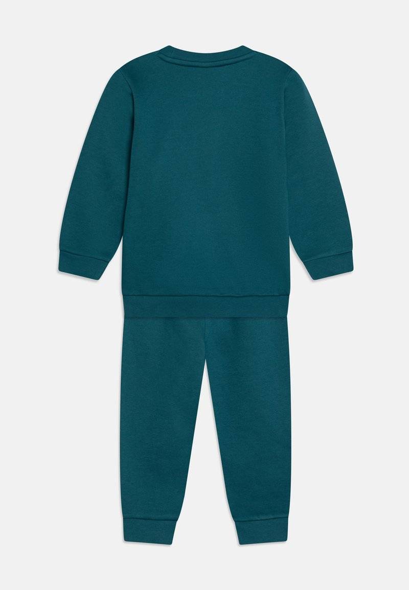 Puma Puma MINICATS CREW UNISEX SET - Tracksuit - cold green Sonderangebote