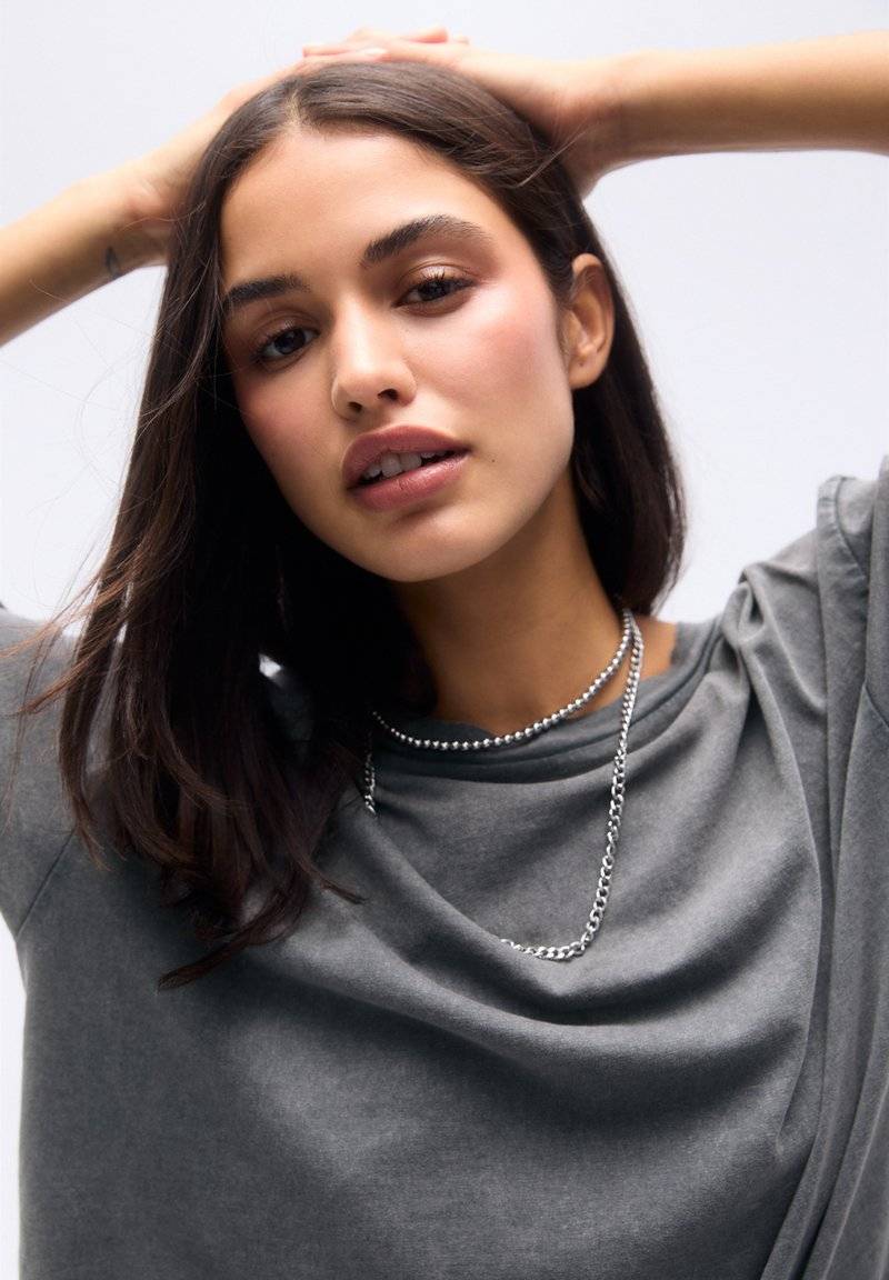 PULL&BEAR PULL&BEAR SHORT SLEEVE - Basic T-shirt - dark grey Sonderangebot der Fabrik