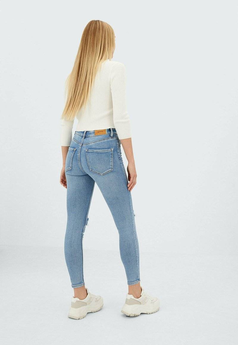 Stradivarius Stradivarius Jeans Skinny Fit - neon blue Nur noch ein Tag übrig