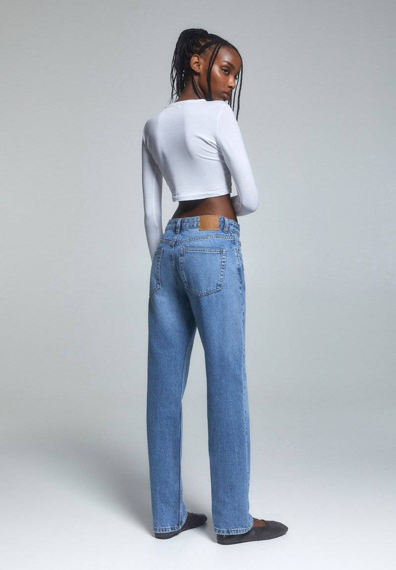PULL&BEAR PULL&BEAR MID-WAIST - Straight leg jeans - blue denim Fabrikladen