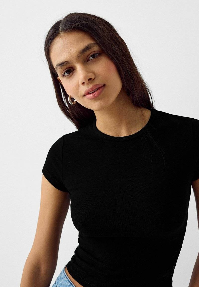 Bershka Bershka SHORT SLEEVE ROUND NECK 2 PACK - Basic T-shirt - black Begrenzt auf 3 Tage