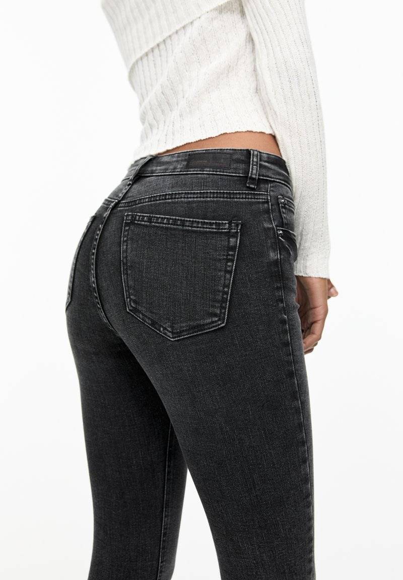 PULL&BEAR PULL&BEAR MID-RISE - Jeans Skinny Fit - grey Im Verkauf