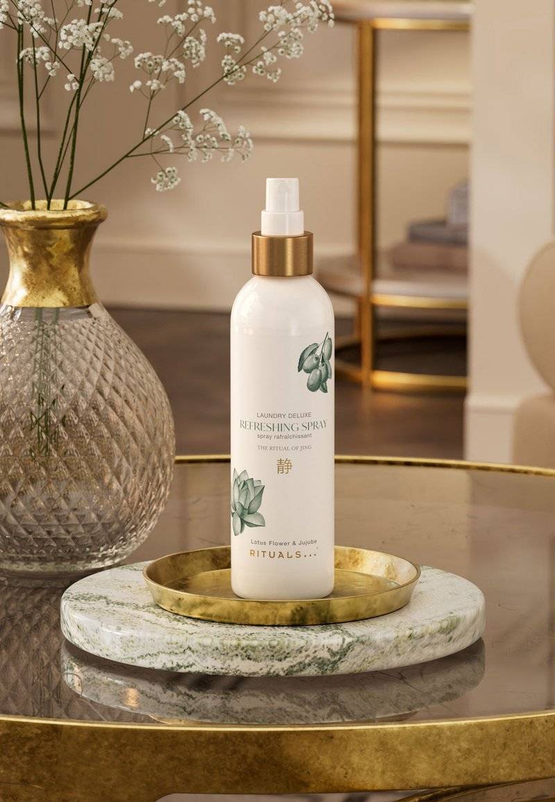 Rituals Rituals REFRESHING SPRAY ROOM & TEXTILE - THE RITUAL OF JING - JUJUBE & LOTUS - Home fragrance Meist gekauft