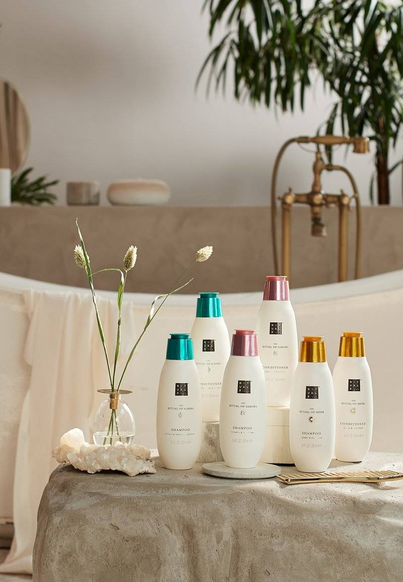 Rituals Rituals CONDITIONER THE RITUAL OF KARMA - DELICATELY SWEET - LOTUS & WHITE TEA - Conditioner Fabrik Onlineshop
