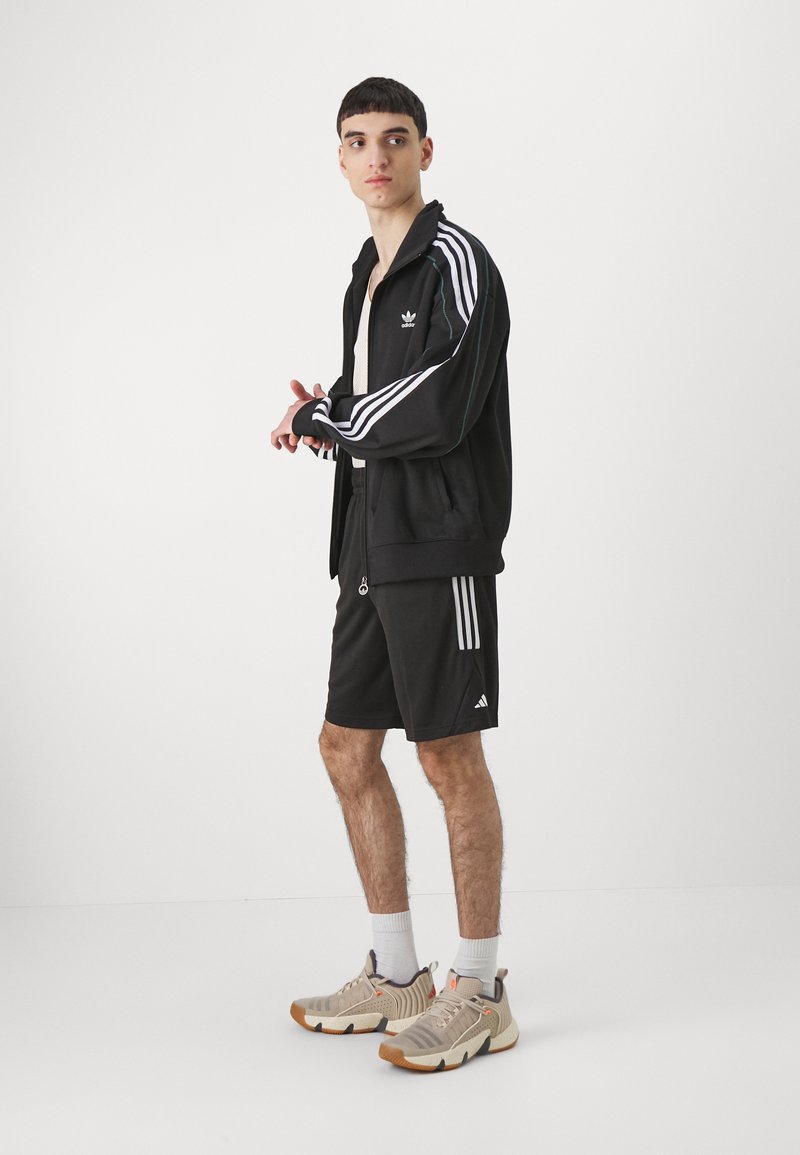 adidas Performance adidas Performance 3 STRIPES SHORT - Sports shorts Cyber Monday